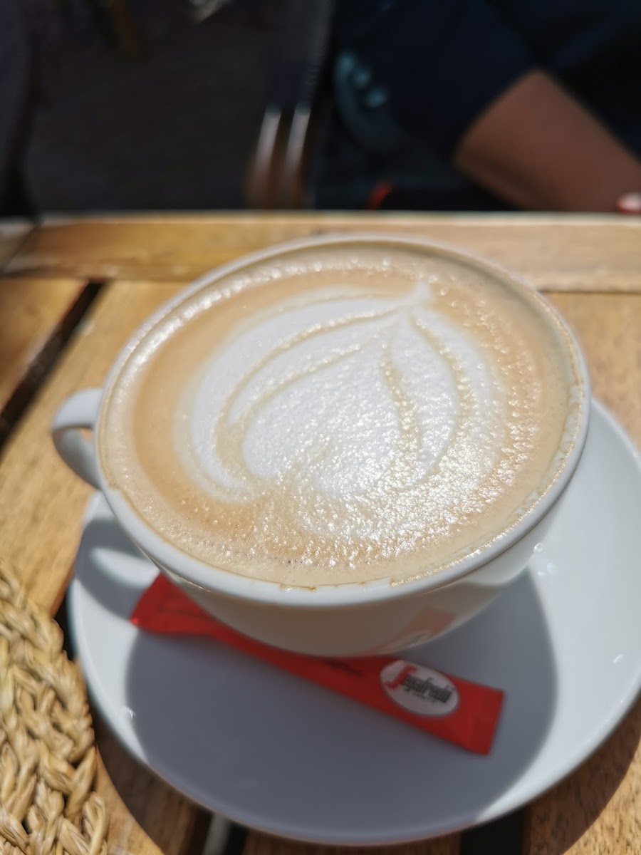 Café Mademoiselle Photos 2